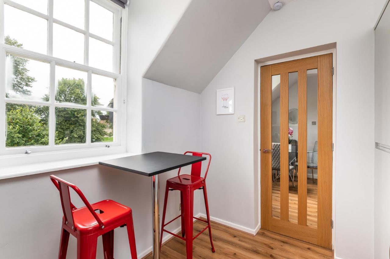 Stylish Apt With Minster Views I Pass The Keys York Exterior photo